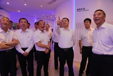 國資委黨委書記、主任郝鵬調(diào)研中國巨石
